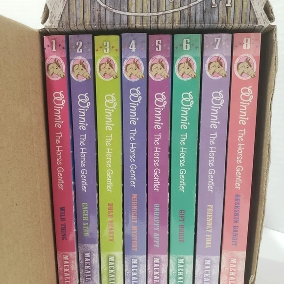 Winnie the Horse Gentler Barn Box  Set of 8. - Picture 3 of 9